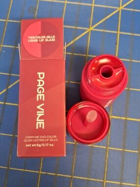Page Vine Two-Color Jello Liquid Lip Glaze NWT - 03